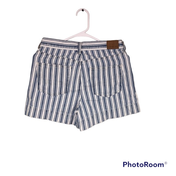American Eagle Size 4 Mom Shorts - Picture 2 of 2